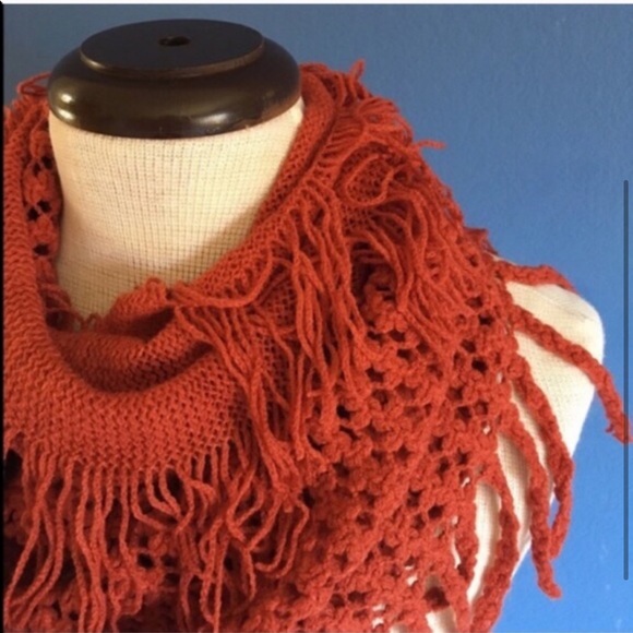 🆕 Two-Loop Knit Infinity Scarf - Picture 2 of 2